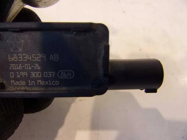 JEEP COMPASS II 2.0 MTJ Klemme Batterie 68334529AB image 3