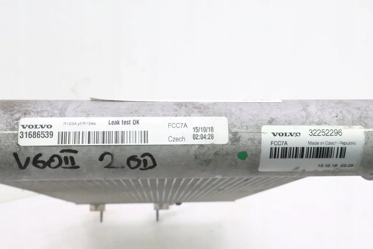 Condenseur clim Volvo V60 II 31686539 image 4