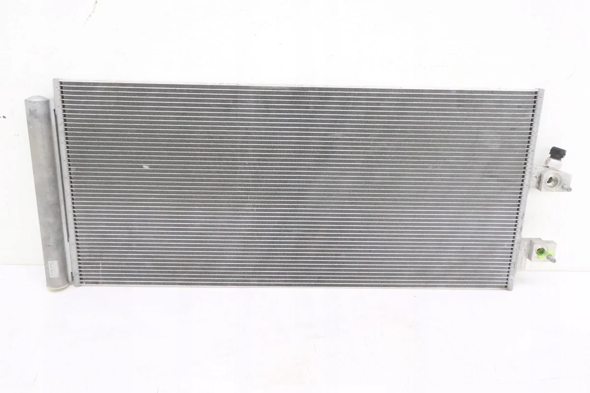 Volvo 31439781 Air Conditioning Condenser