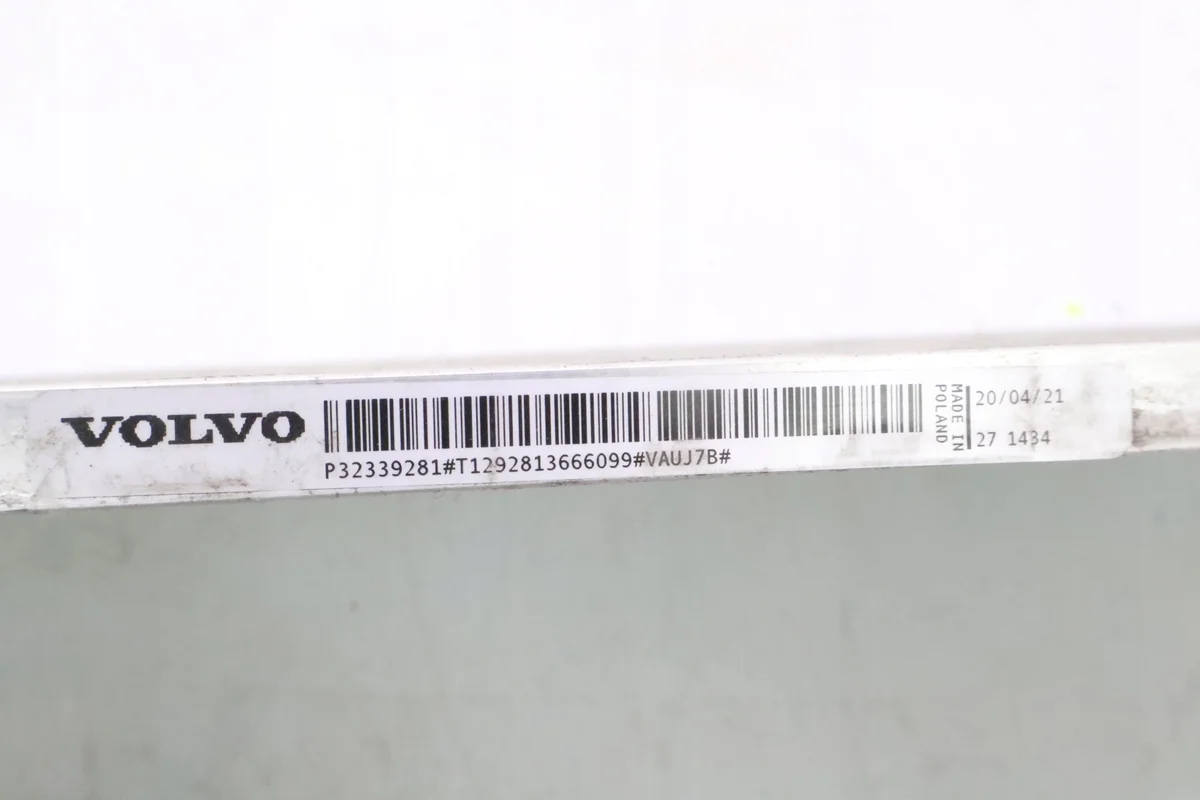 Volvo 31439781 Radiador AC Usado image 6