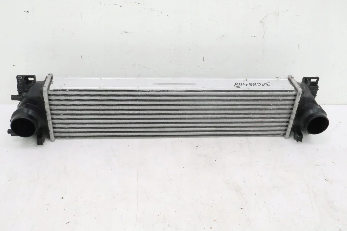 Volvo Ladeluftkühler 31686408 gebraucht