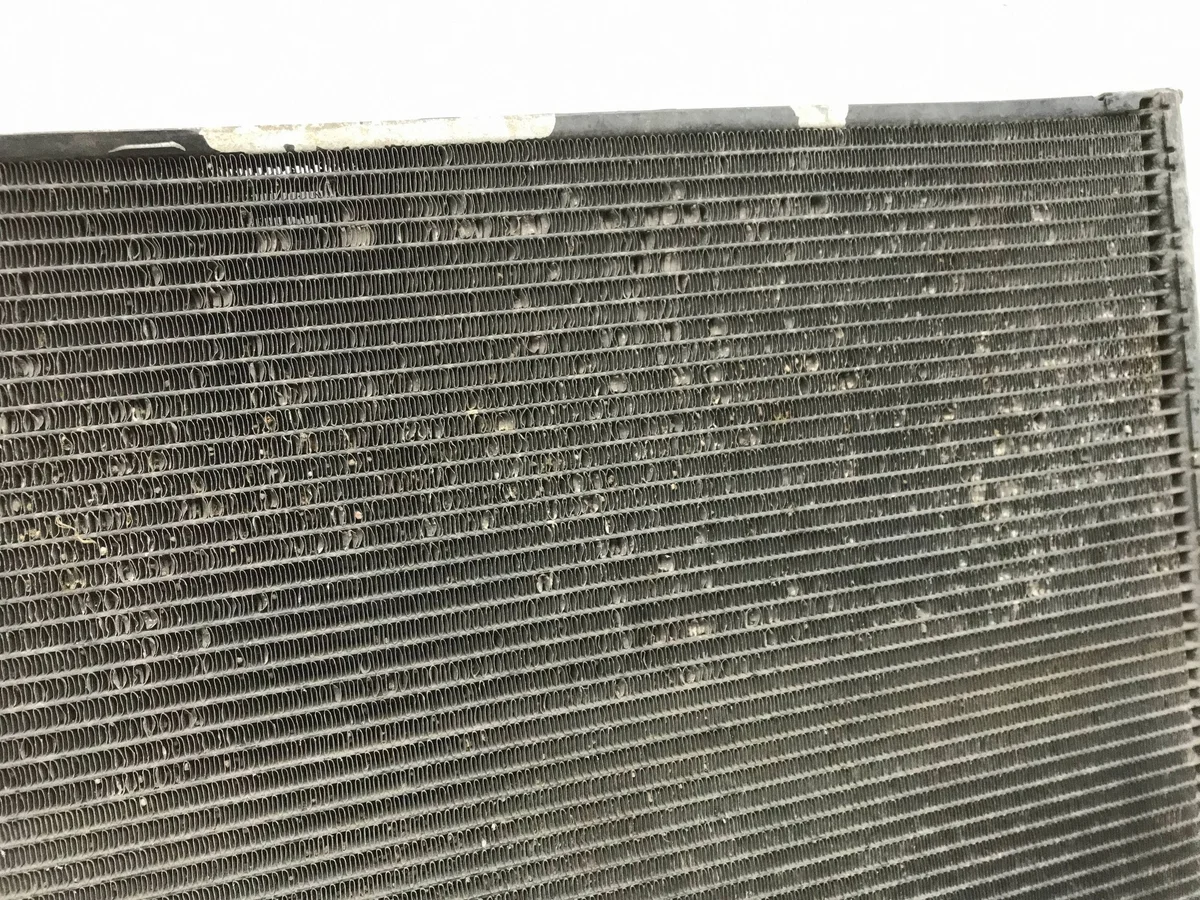 Condenseur clim VW T5 T6 Touareg 7E0820411B image 8