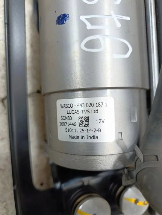 Air Suspension Compressor Bentley Mulsanne image 6