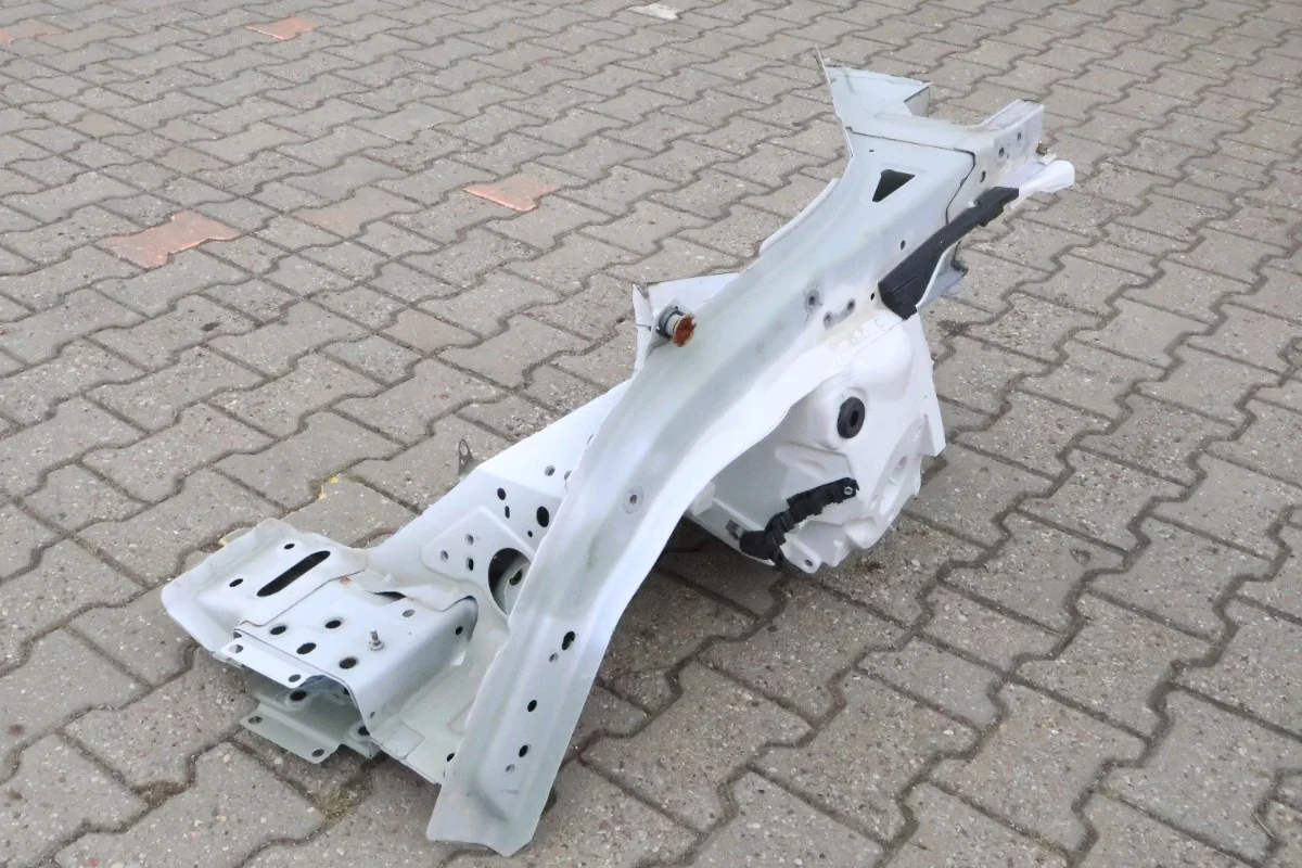 Volvo V90 II höger frambit image 5