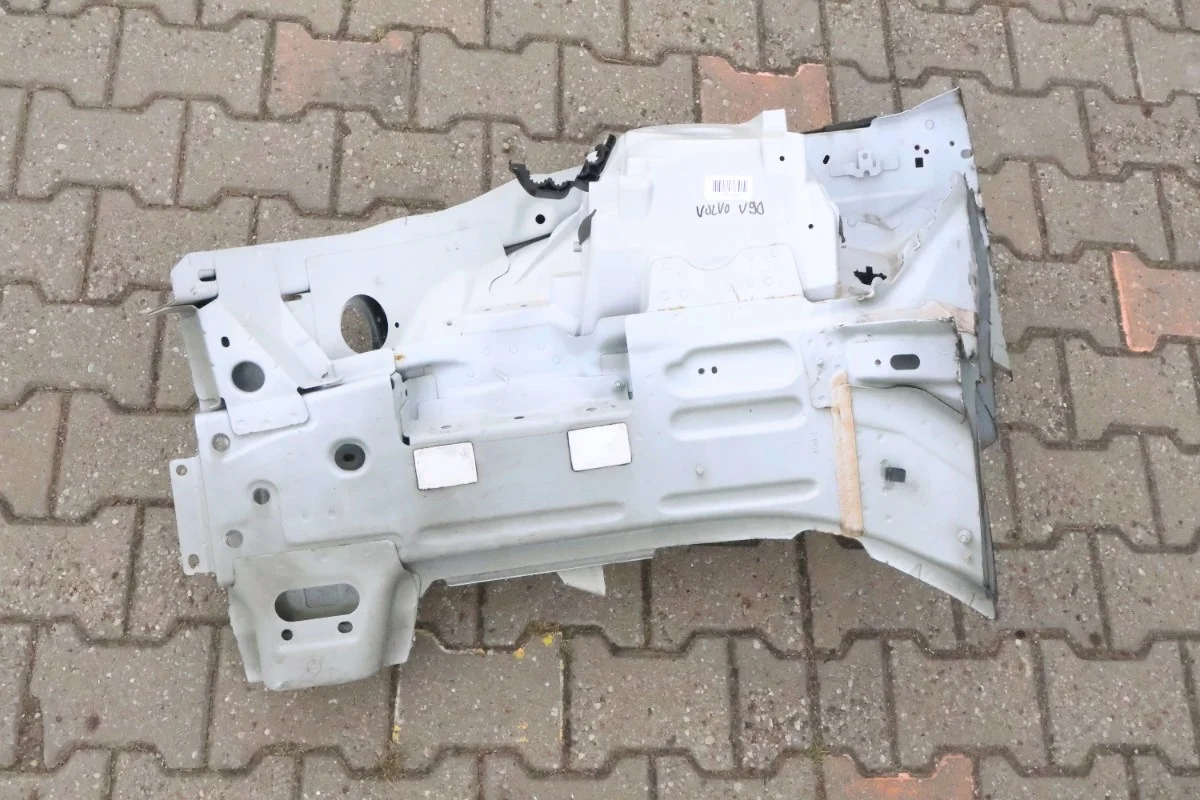 Volvo V90 II höger frambit image 6