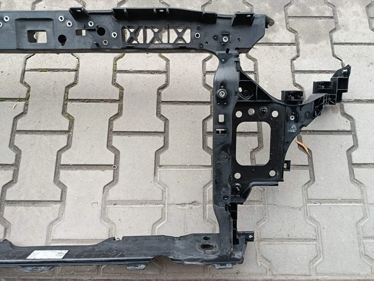 KIA XCEED PAS AVANT 64102-J7520 image 4