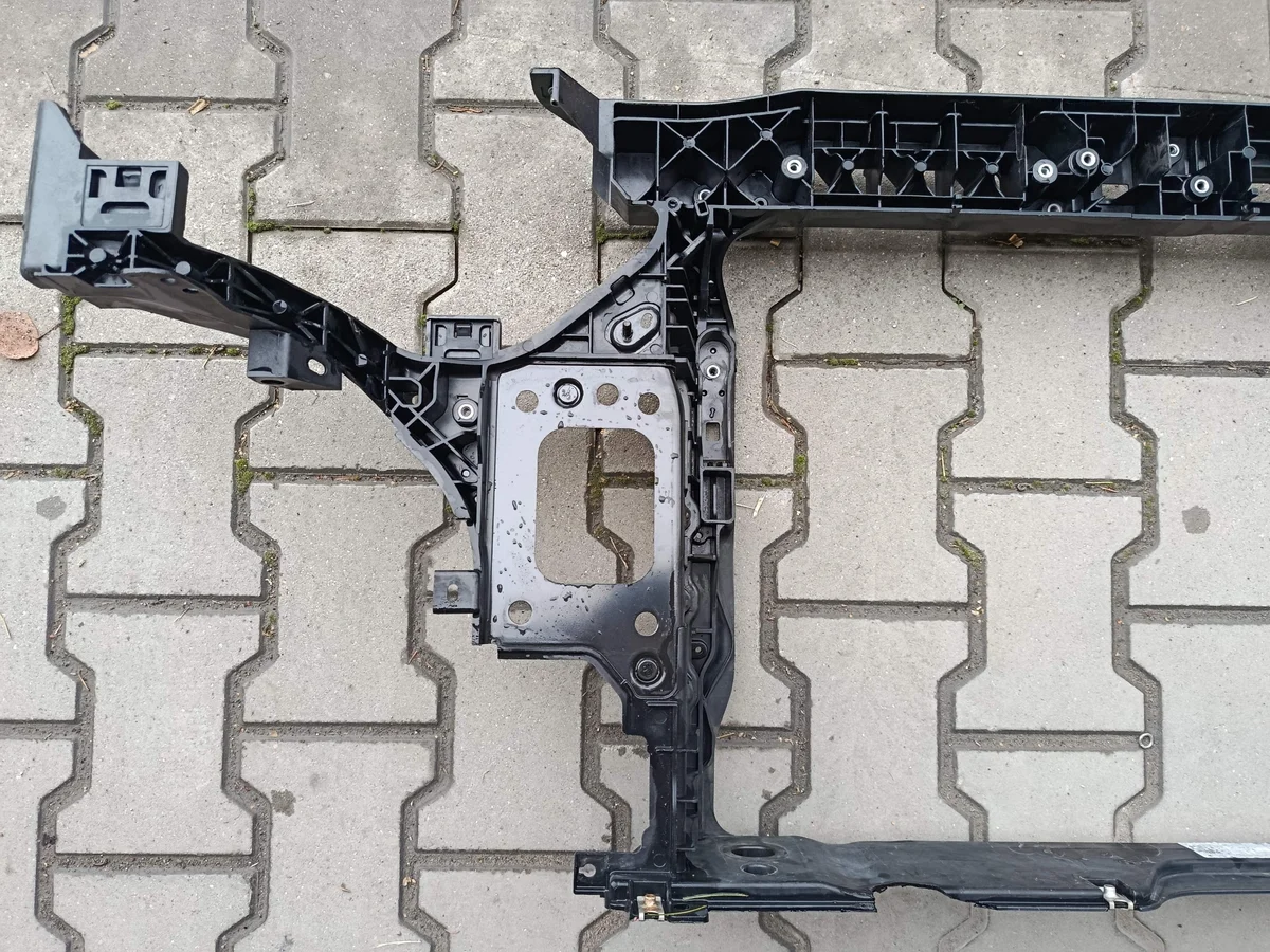 KIA XCEED PAS AVANT 64102-J7520 image 7