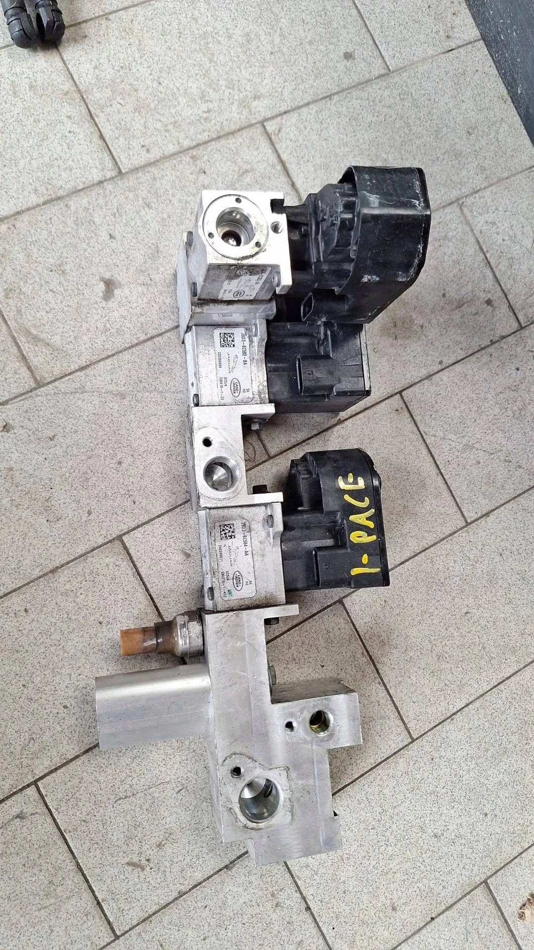Jaguar I-Pace Expansion Valve J9D38D308AA