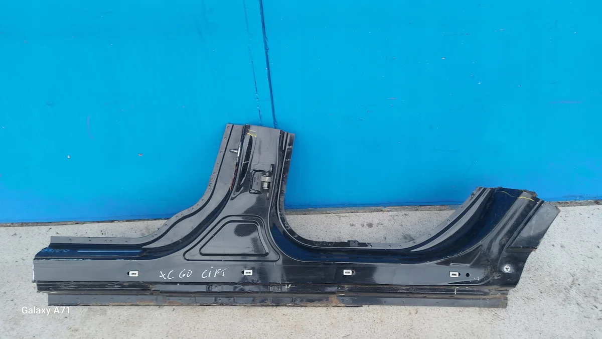 Volvo XC60 I linker dorp achter