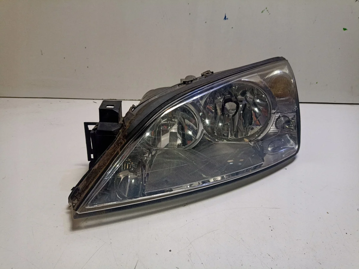 Ford Mondeo MK3 Scheinwerfer Links Gebraucht image 3