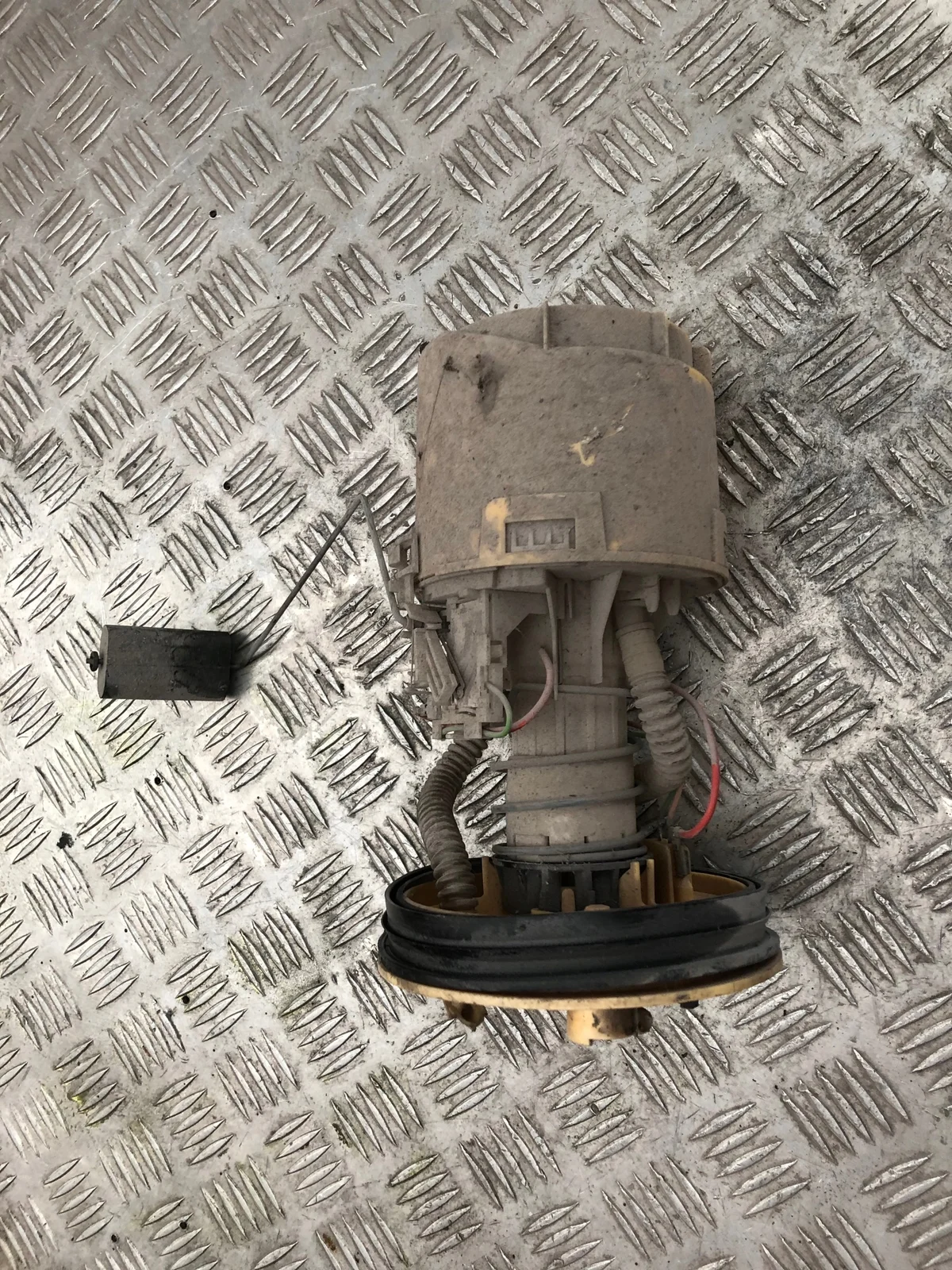 Pompe à carburant Volvo V50 2.0 D 3M51-9275 image 3