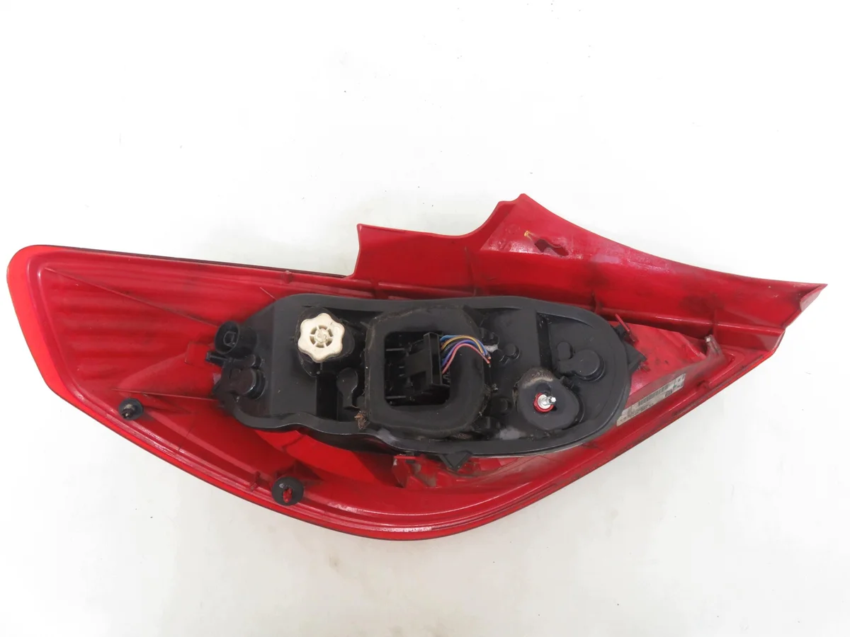 Feu arrière droit Opel Corsa D image 7