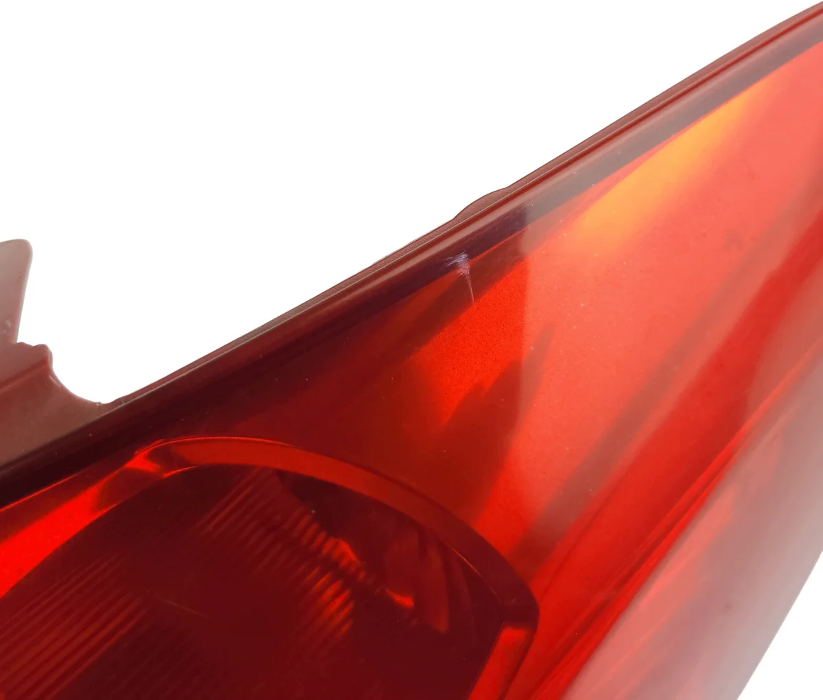 PEUGEOT 207 HATCHBACK LAMPE ARRIÈRE DROITE image 6