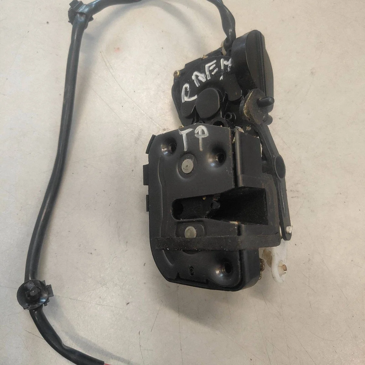 Bakdörrlås Höger Mazda Premacy EBU418