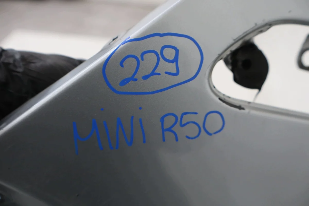 MINI Cooper R50 1.6B parafango anteriore sinistro image 7