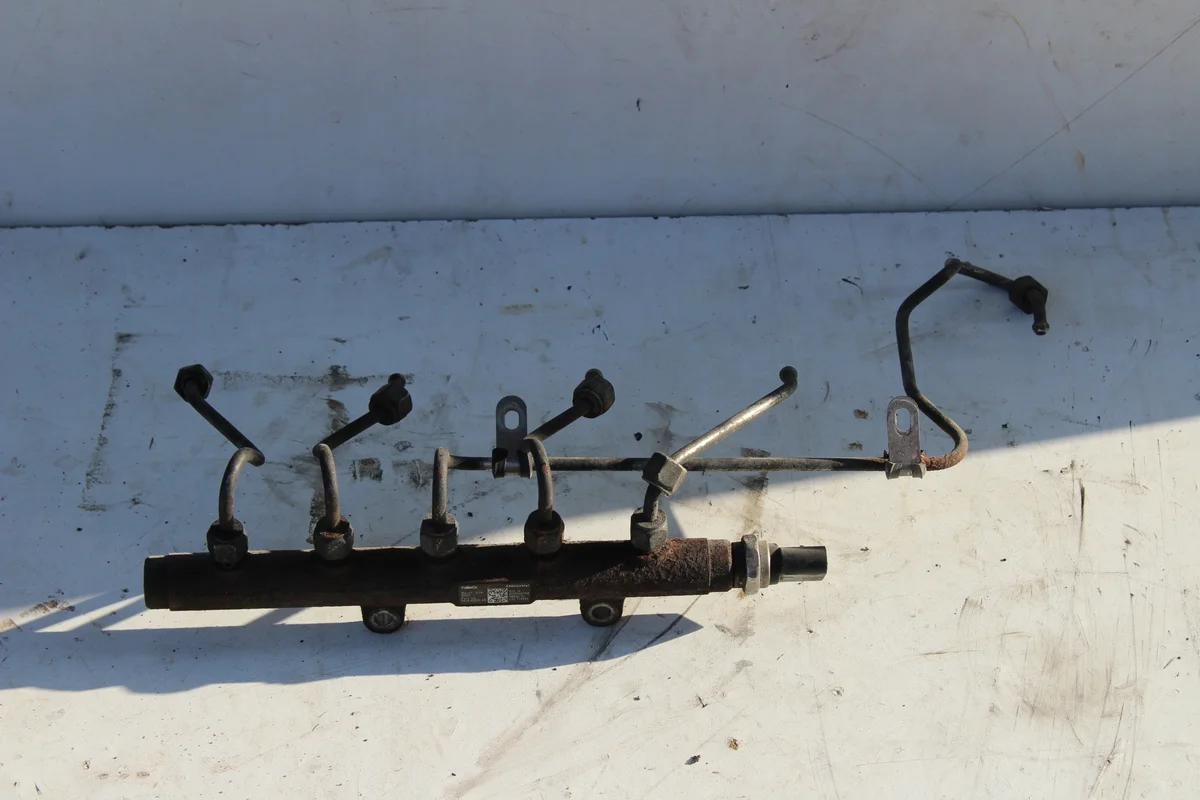 Rampe d'injection Ford Transit BK2Q-9D280-AB