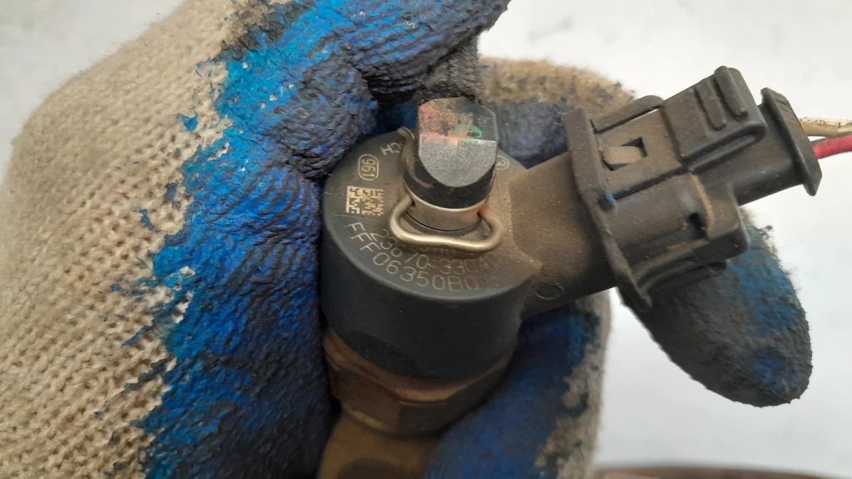 Injecteur Toyota Corolla E12 1.4 D4D image 3