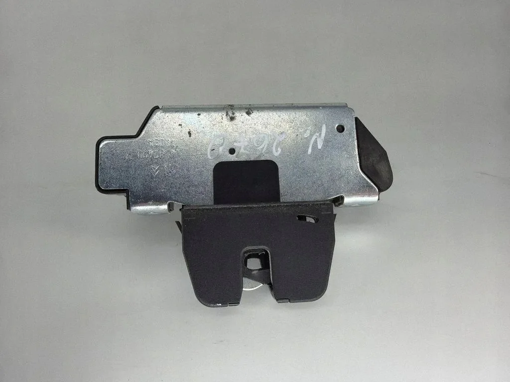 Fechadura Porta-Malas Peugeot 3008 2009 OEM 1487499