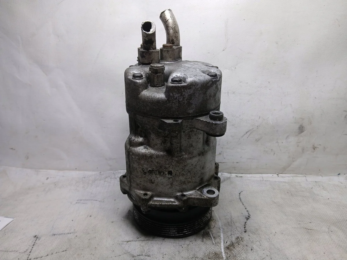 Compresor A/C Audi A3 8L 1.6 1J0820803A image 7