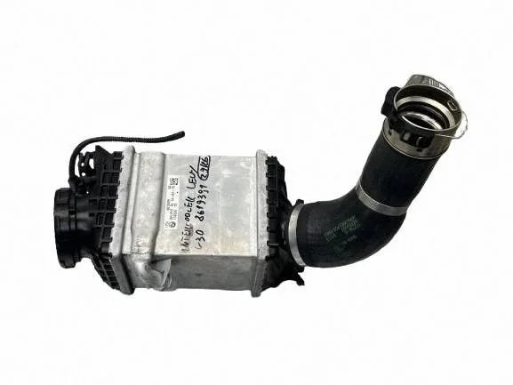 BMW 8619391 Ladeluftkühler Links G30 Gebraucht