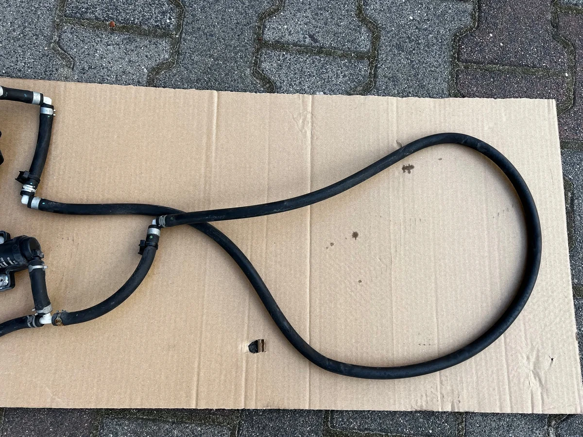 Alfa Romeo Giulia Spritzdüsen Paar Gebraucht image 4