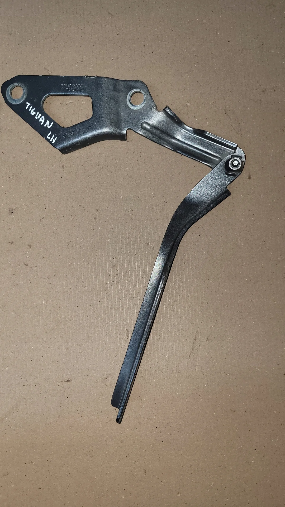 Charnière capot Volkswagen 5NA823301J