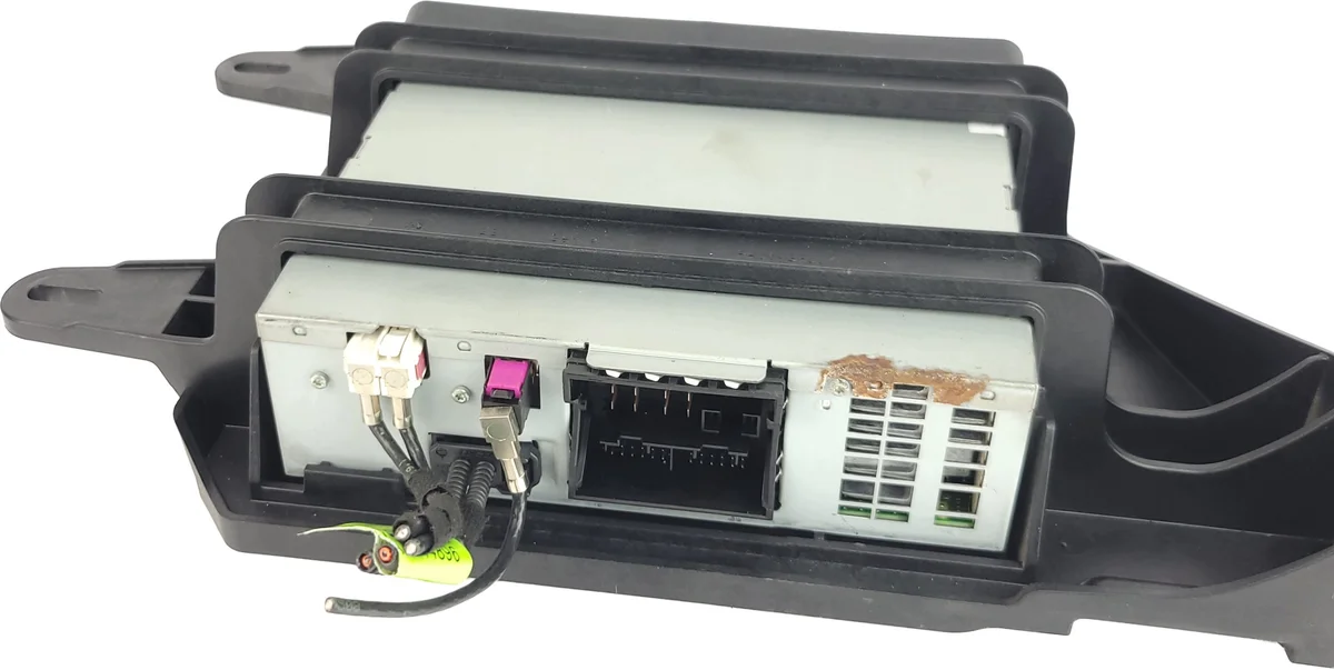 Audi A6 C6 3G HIGH radio-navigointi image 4