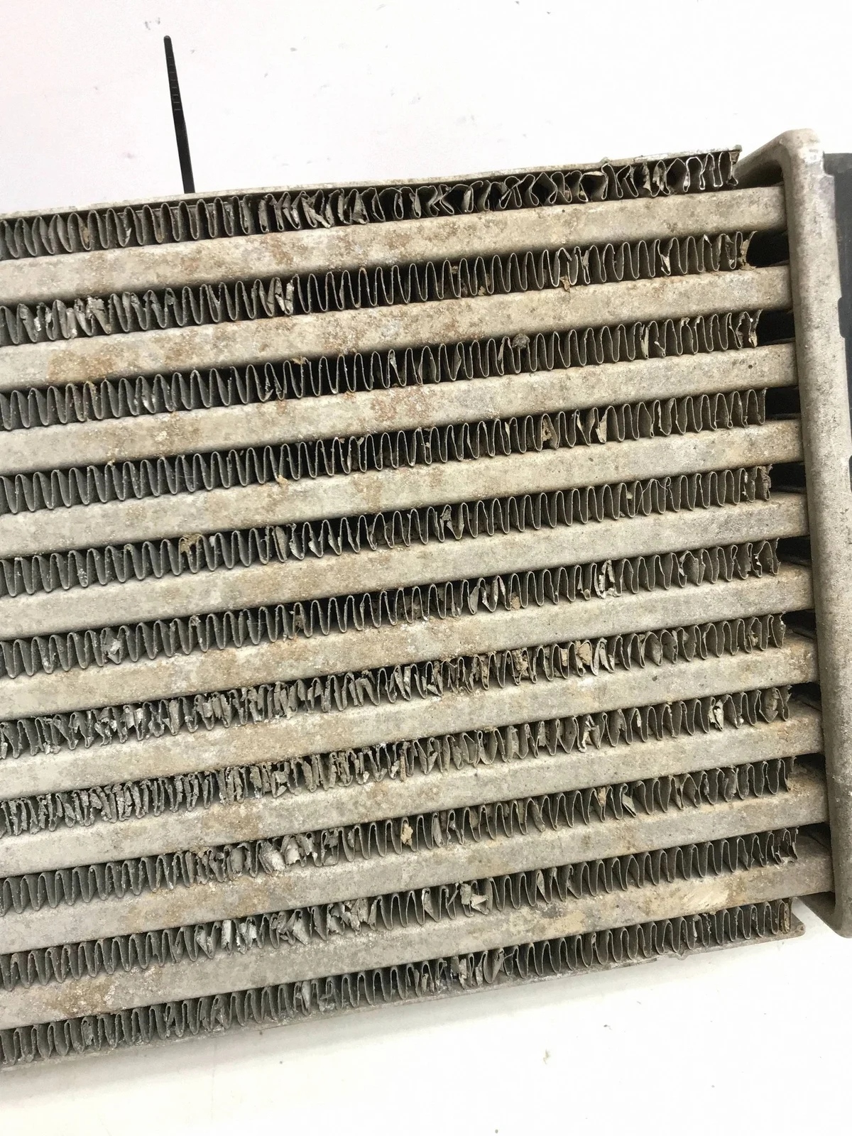 Ford Fiesta MK7 Intercooler 8V51-9L440-AE image 6