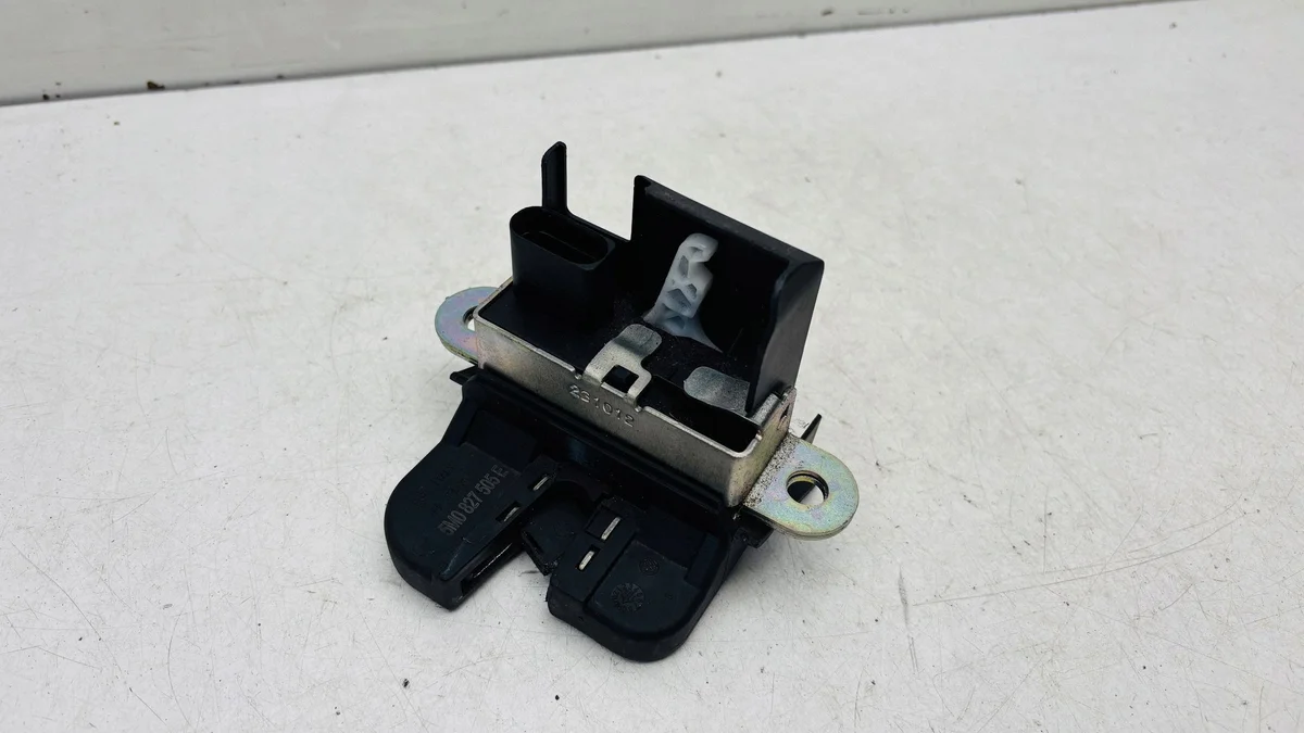 Serrure hayon VW Tiguan 5M0827505E