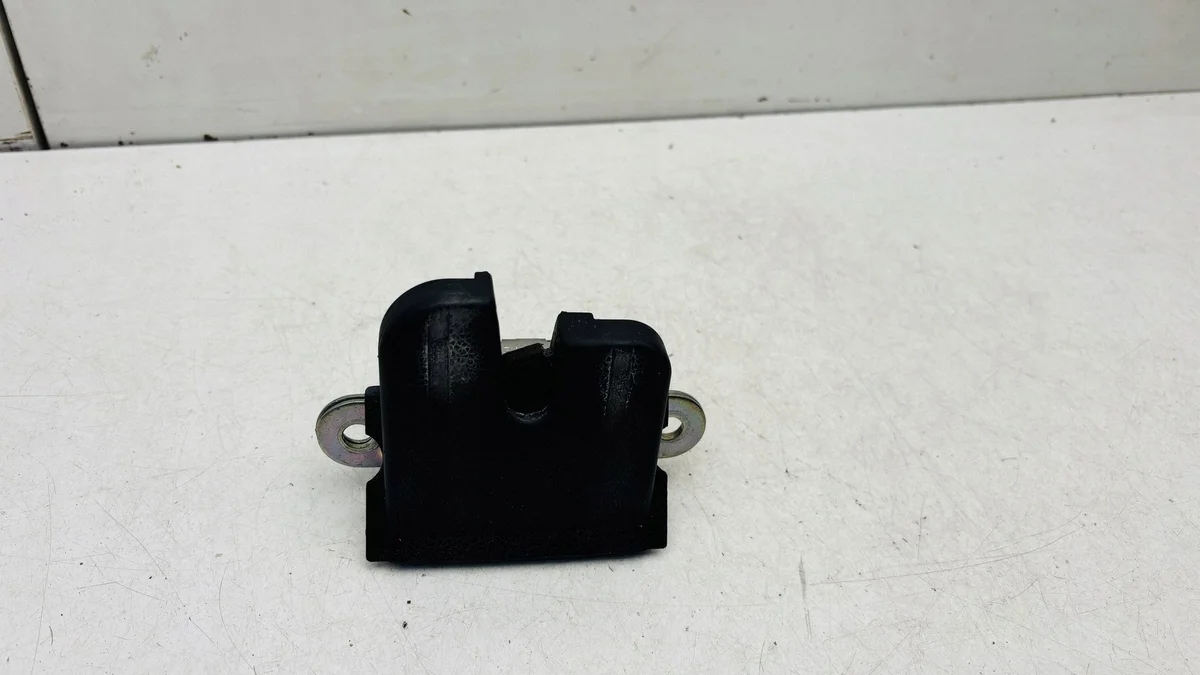Serrure hayon VW Tiguan 5M0827505E image 4