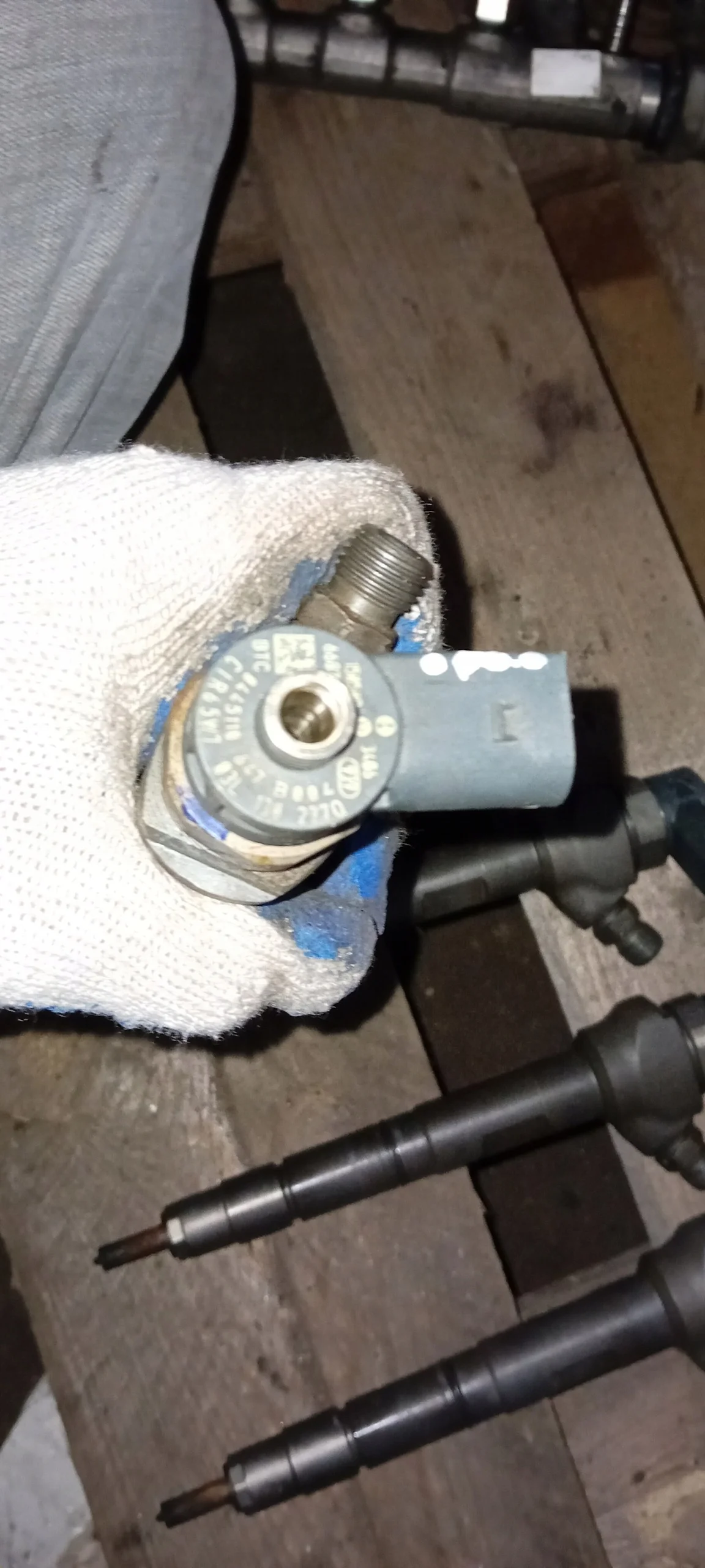 Injector 0445110647 Audi VW Skoda Seat image 3