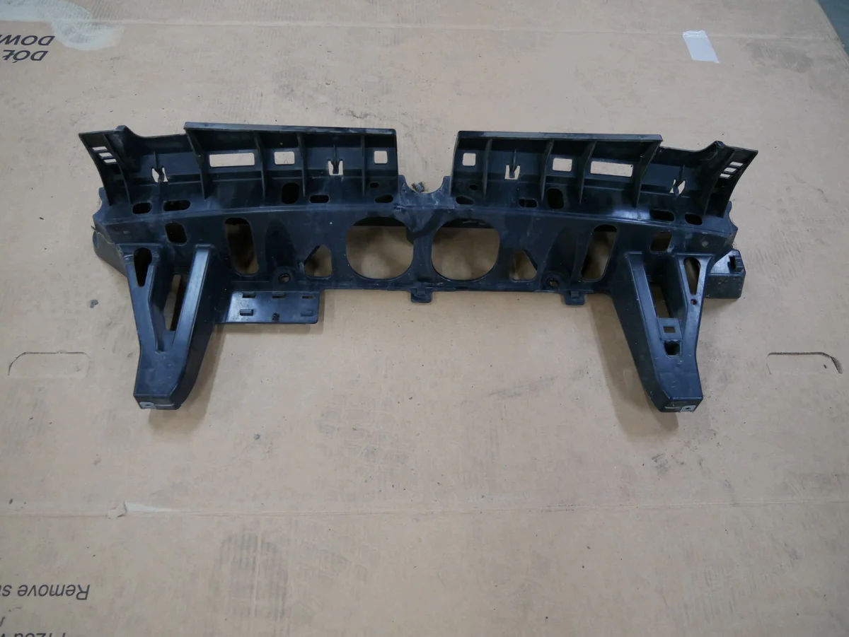 BMW F15 F85 Soporte Central Parachoques Trasero