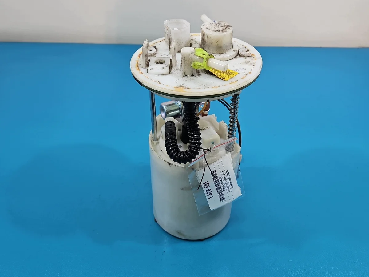 Kraftstoffpumpe Hyundai i20 1.2 16V gebraucht image 3