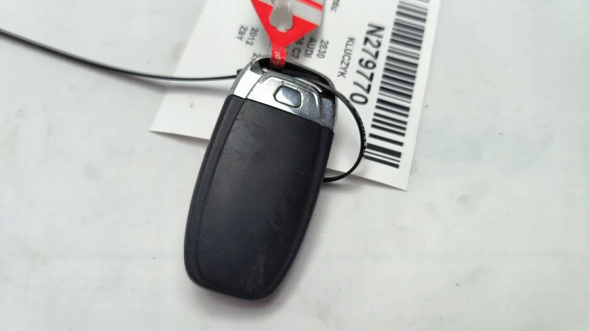 Used Audi A6 C7 Key Fob image 3
