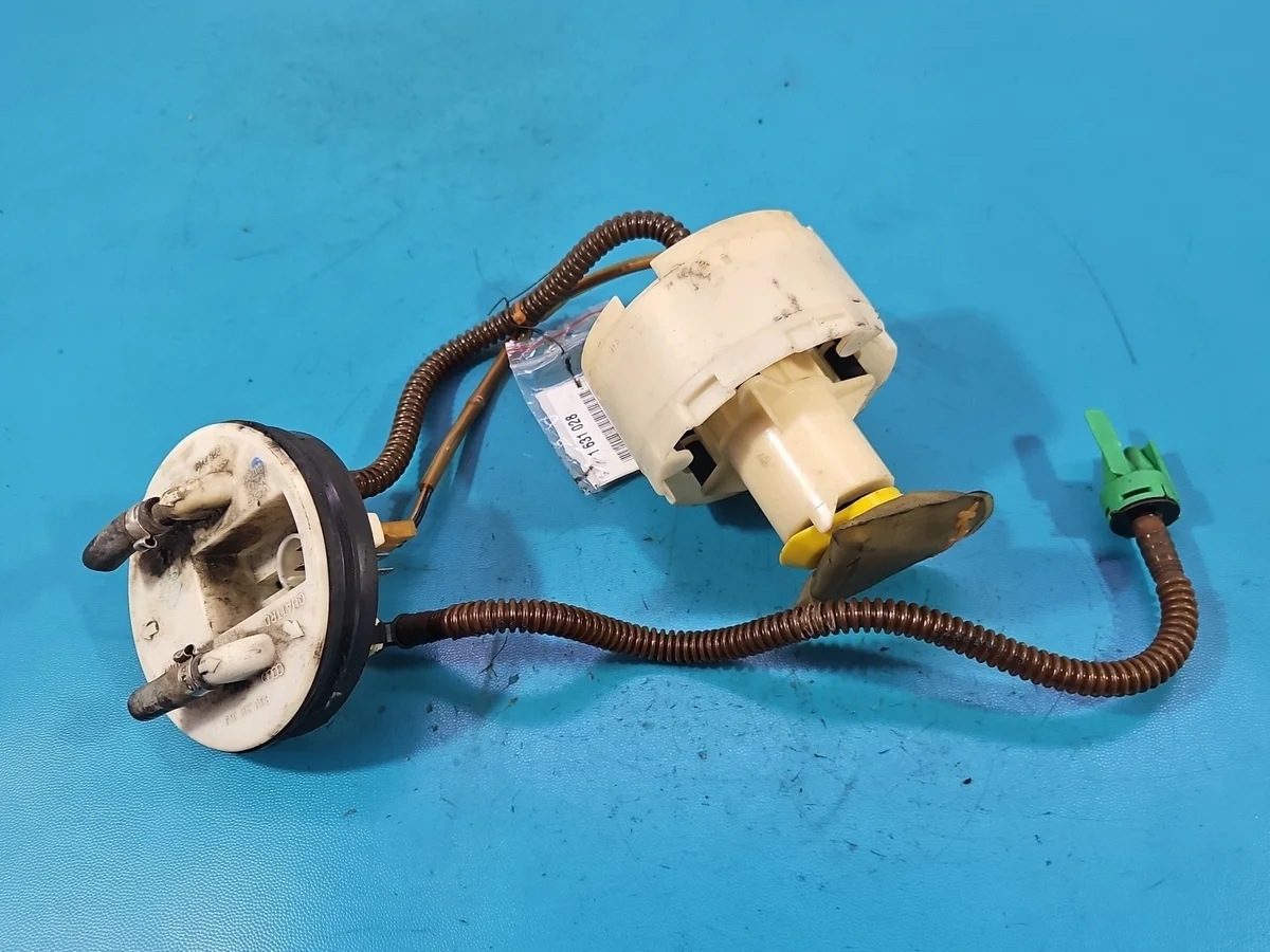 Kraftstoffpumpe Audi A4 B5 1.8 T 8D0201319 image 3