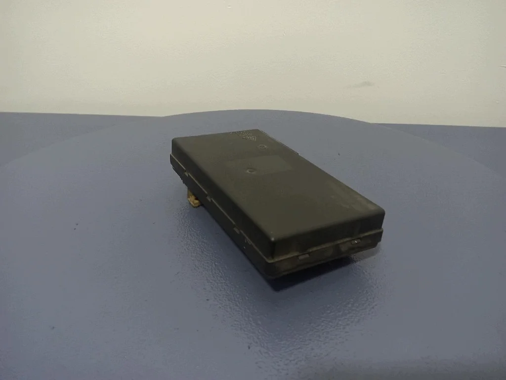 Volvo V40 96-00 Module Confort 30859699 image 5