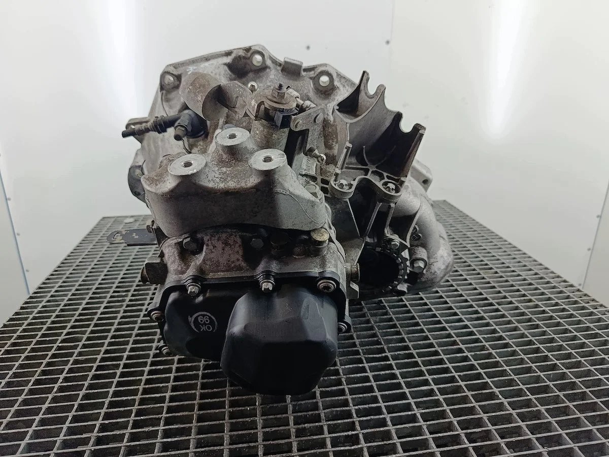 Getriebe Opel Astra J FL 1.6 16V AT4S394 image 3