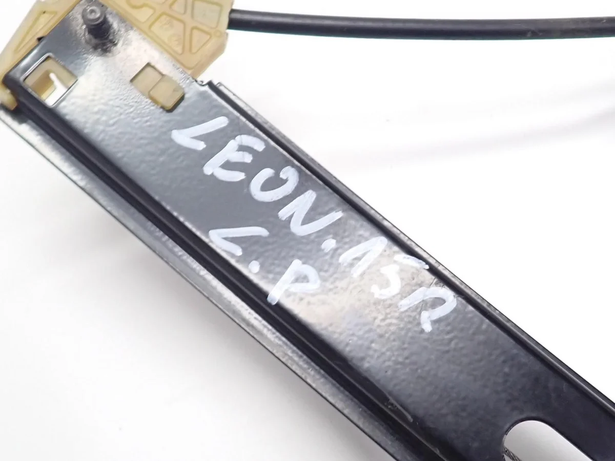Seat Leon III 5F Window Regulator Mechanism image 3