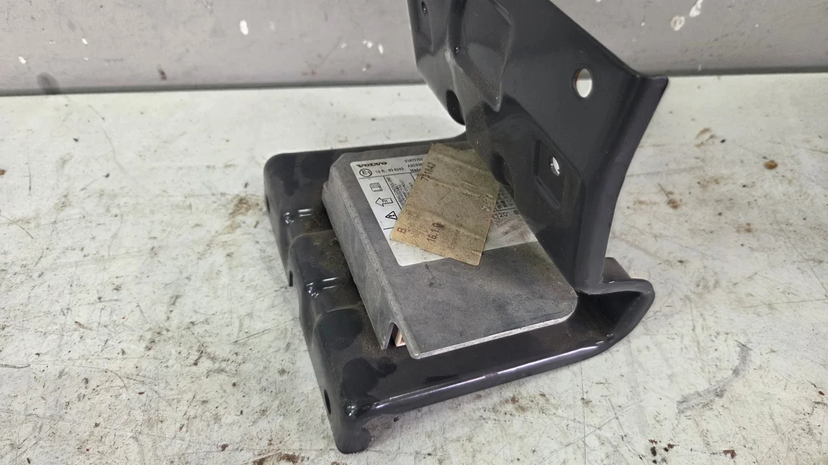 Módulo Airbag Volvo FH4 21673752 Usado