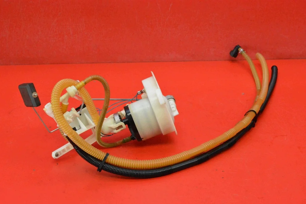 Geber Kraftstoff BMW E90 E91 2.0i 08-13 image 8