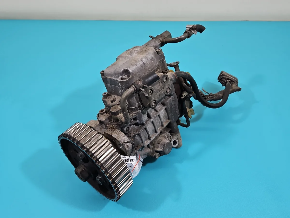 Polttoainepumppu VW Passat B5 1.9 TDI 90KM
