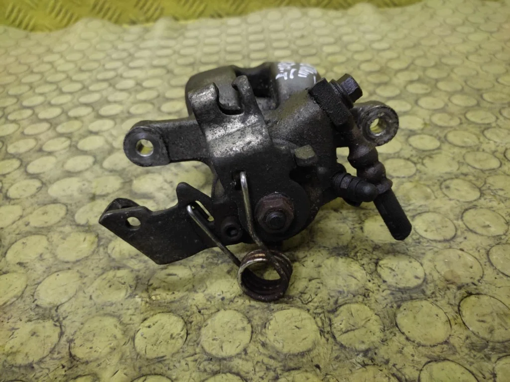 Opel Astra H 1.7 D Bremssattel Links Hinten image 3