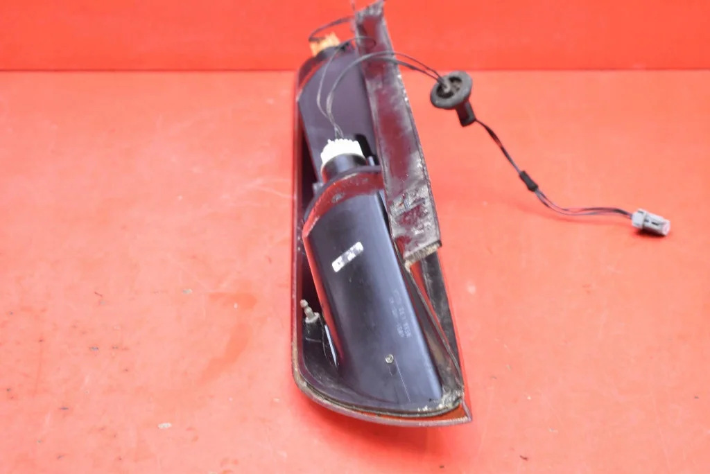Feu arrière droit Ford Focus MK2 5D HB image 7