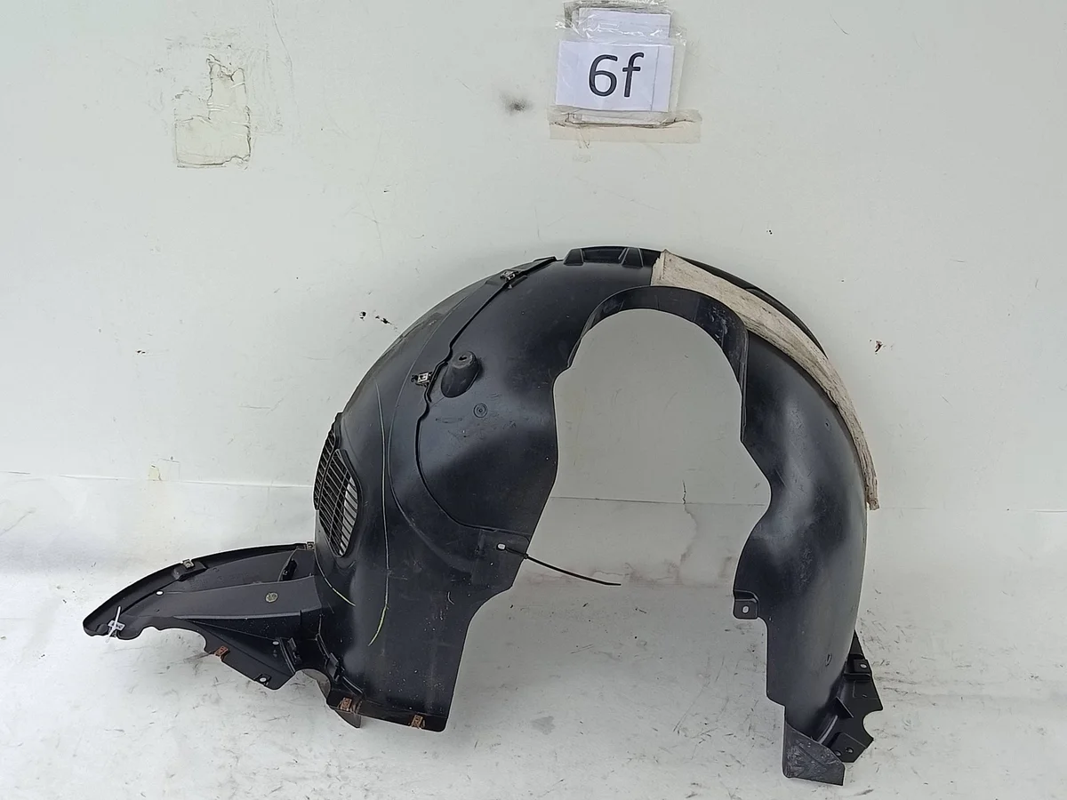 Passage de roue avant droit VW Golf VIII 8