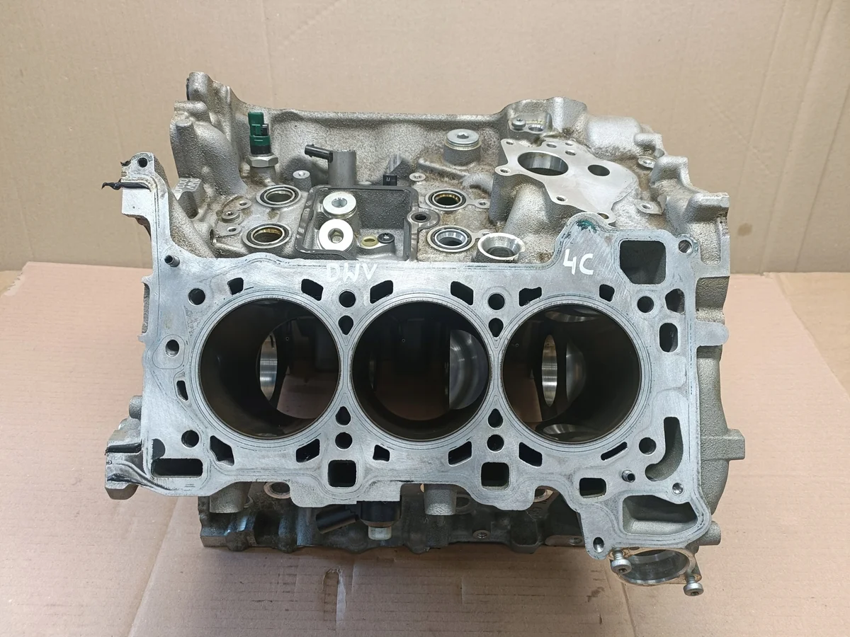 Audi 06M103023CS moottorin osa, käytetty
