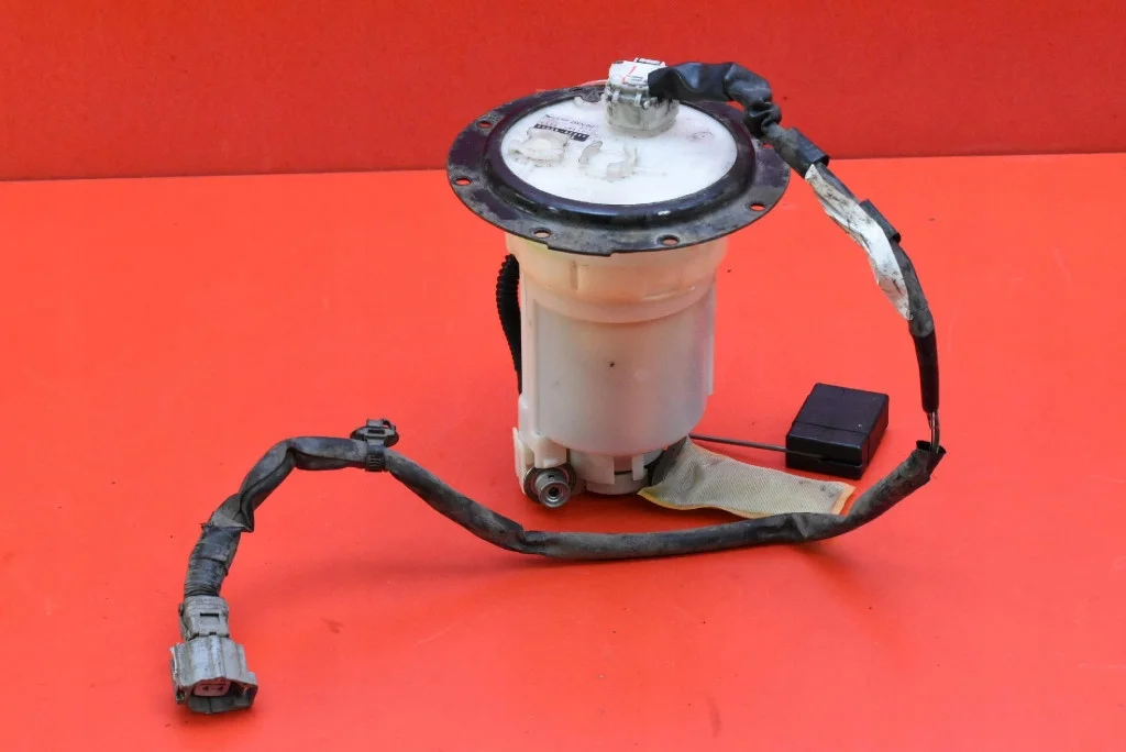 Pompa paliwa Lexus RX 400H 3.3 V6 77020-48080