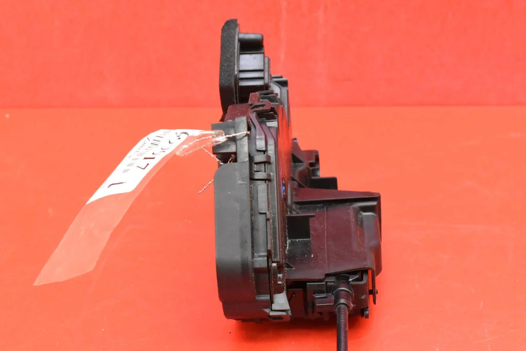 Schloss vorne links VW Crafter e-Crafter II image 3