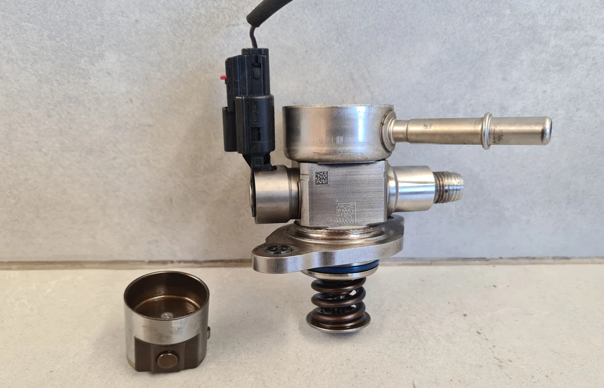 Brandstofpomp Opel Astra V K 1.4 Turbo