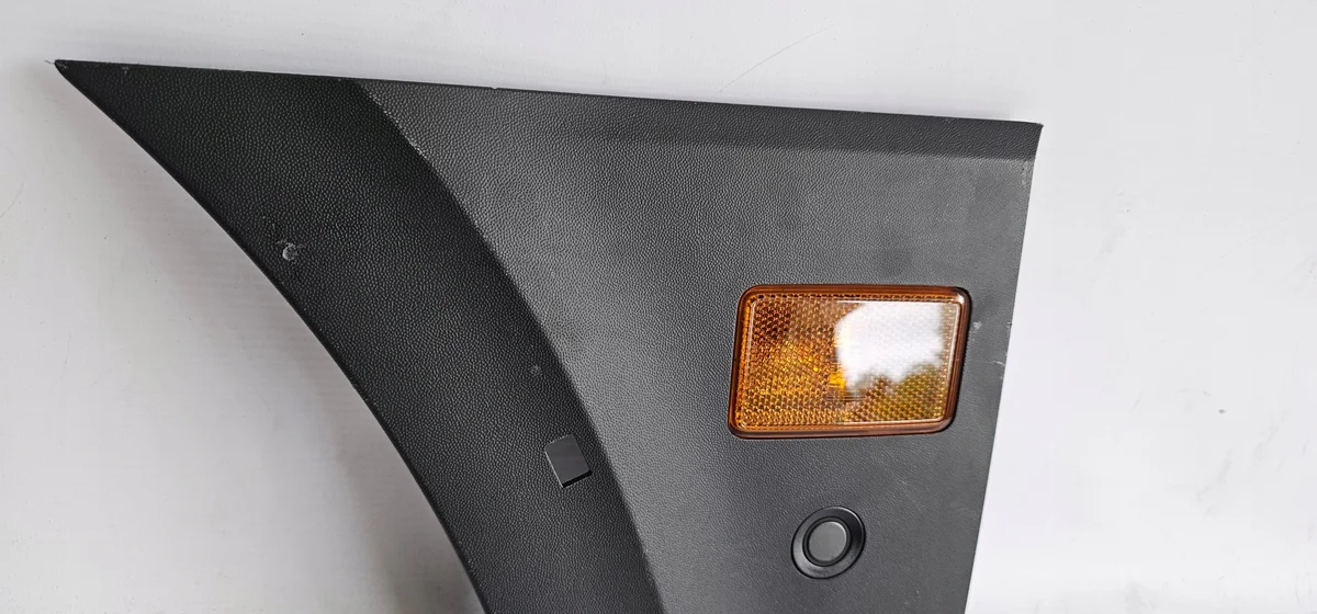 Moldura Lateral Trasera Derecha Usada VW Crafter image 3