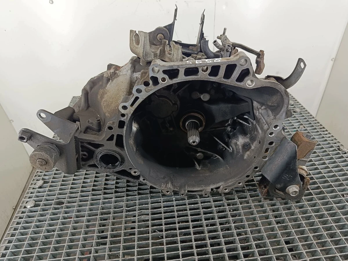 Getriebe Toyota Avensis II T25 2.0 D-4D EA61